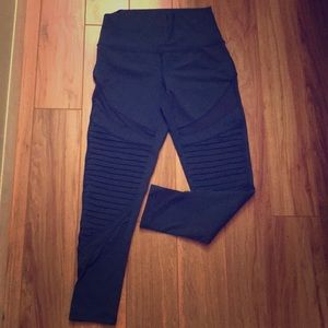 Aerie Move Leggings